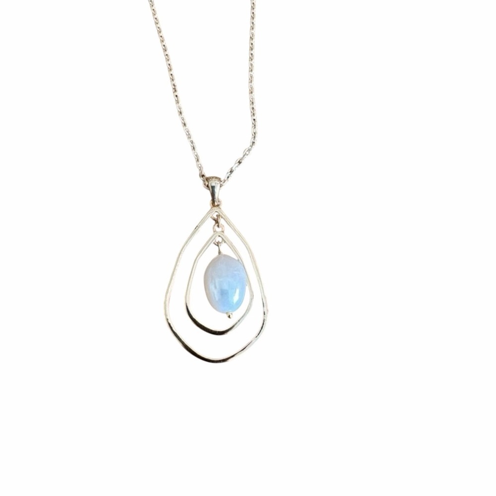 NWT Banana Republic Pearl Drop Necklace